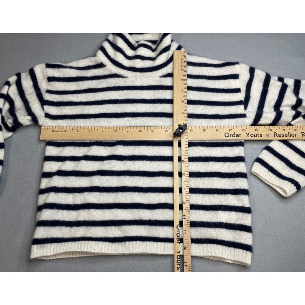 Halston Cashmere Sweater Womens Small Navy White Striped Turtleneck 2-Ply Knit - Picture 7 of 10